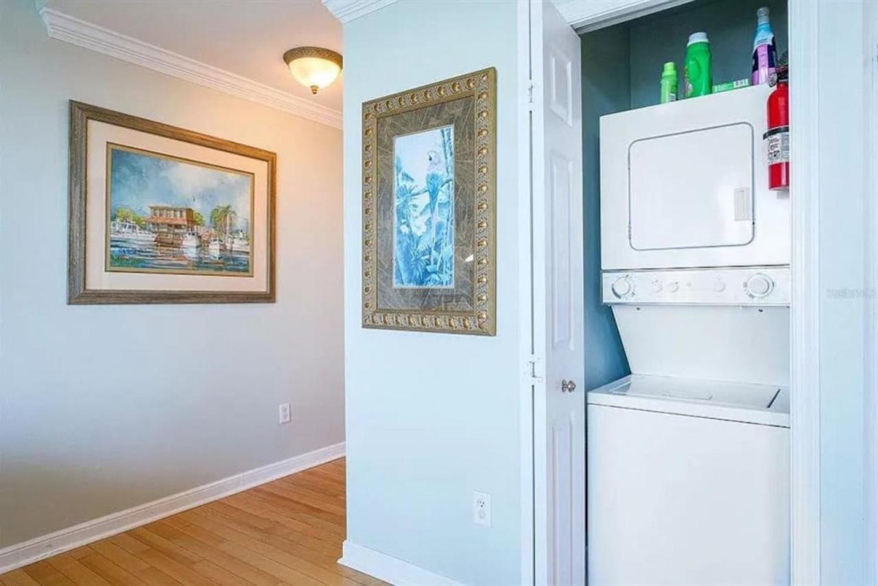 Bright Luxury Oceanfront Condo With Private Balcony And Hotel Pool Sankt Petersburg Exterior foto