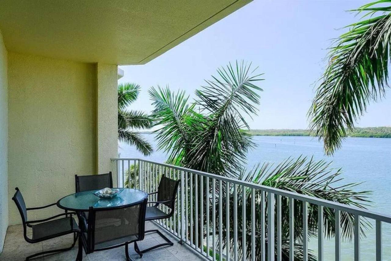 Bright Luxury Oceanfront Condo With Private Balcony And Hotel Pool Sankt Petersburg Exterior foto